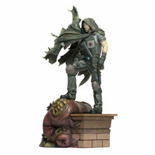 Load image into Gallery viewer, Oblivion Song Collector's Edition Statue & Foil Variant Comic Set